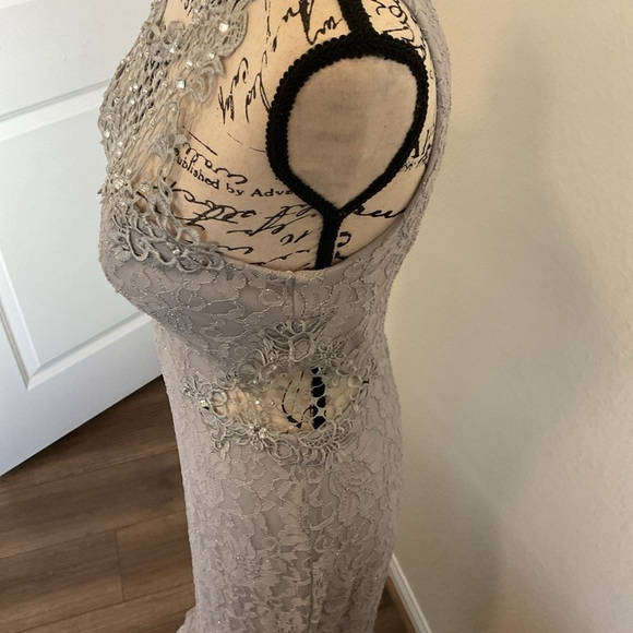 City Triangle Womens Gray Sleeveless Side Slit Rhinestone Lace Maxi Dress Size 7 - Picture 4 of 15